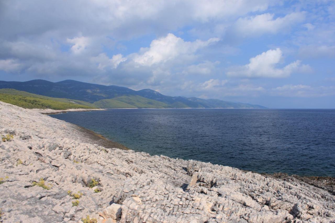 Apartments By The Sea Zavalatica, Korcula - 247 Екстериор снимка