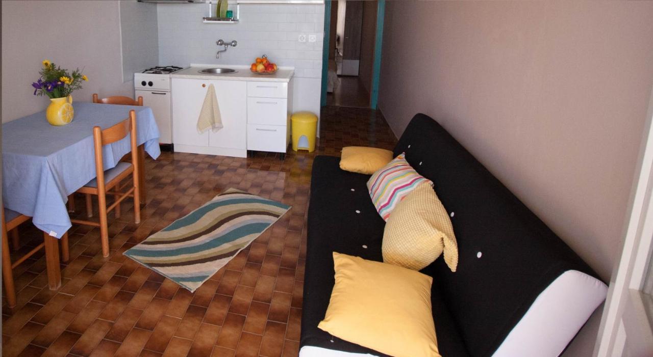 Apartments By The Sea Zavalatica, Korcula - 247 Екстериор снимка