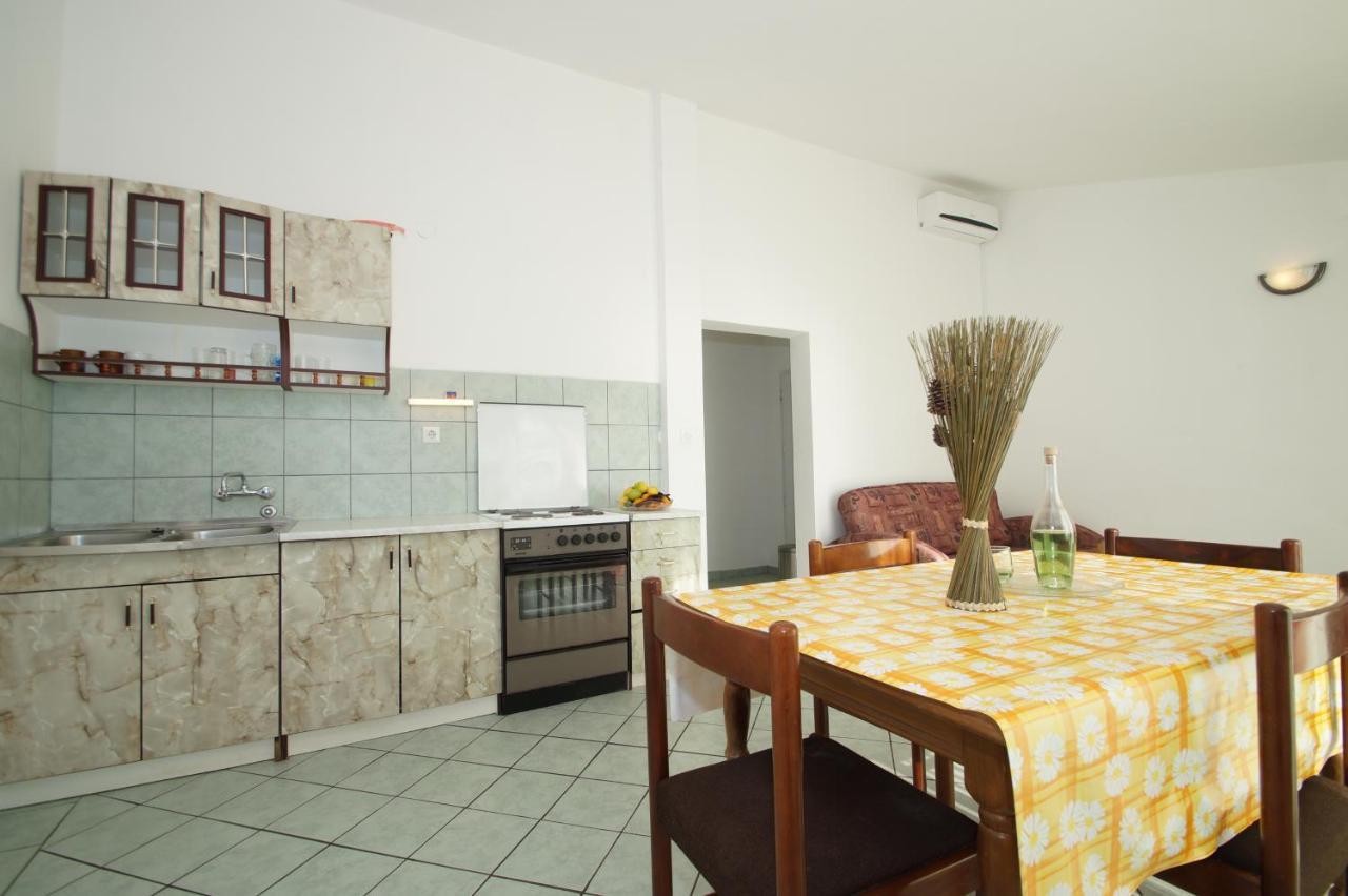 Apartments By The Sea Zavalatica, Korcula - 247 Екстериор снимка
