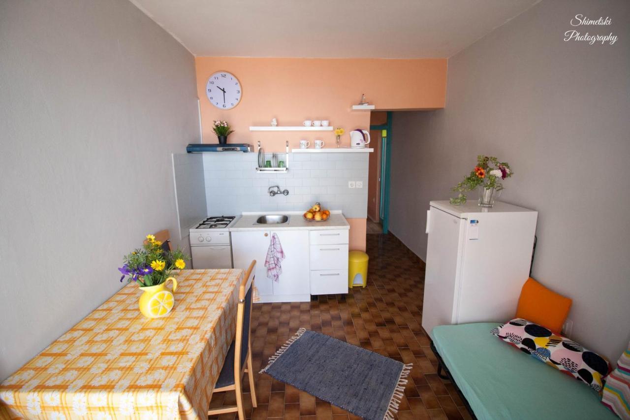 Apartments By The Sea Zavalatica, Korcula - 247 Екстериор снимка